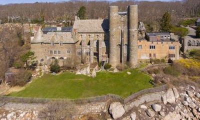 Self Guided Day Tour of Hammond Castle Museum from Boston