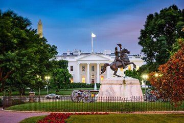 Haunted DC Pub Crawl Spirits and Scandals in the Capital
