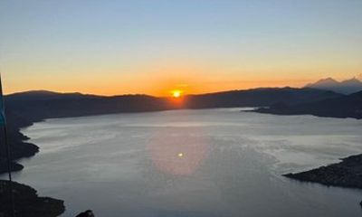 Indian Nose Hiking Tour: Sunrise or Daytime Experience