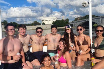 Private Hot Tub Boat of DC Potomac Monuments Tub up to 20