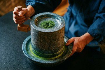 Kyoto Grind Your Own Matcha Tea Ceremony in Arashiyama
