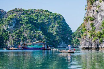 Day Trip to Bai Tu Long Bay Hidden Gems and Cave Exploration