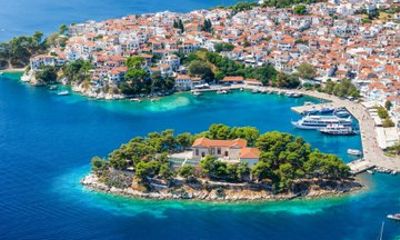 Discover Skiathos: Private Shore Tour of Beaches & Hidden Gems