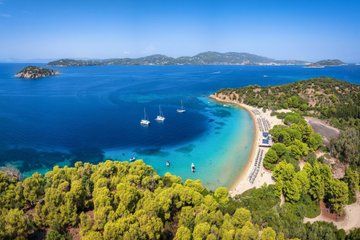 Private Shore Tour: Skiathos Caves, 60 Beaches & Island Cruise
