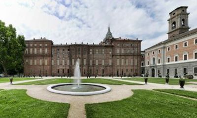 Torino: Tour guidato Musei Reali + Caffè storico
