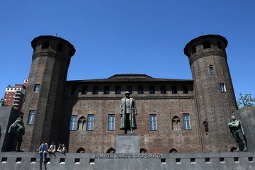 Torino: Tour guidato Palazzo Madama + Caffè storico