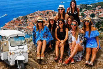 Dubrovni Tuk-Tuk Tour to Mount Srđ with Guide and Audio
