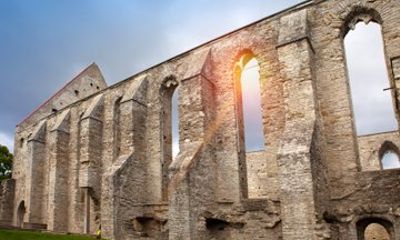 Tallinn Private Tour: Old Town, Kadriorg & Viimsi Museum