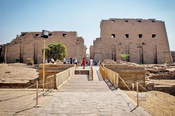 Explore Luxor East Bank Temples and Museums