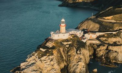Howth Half-Day Coastal Tour: Castle, Village, and Summit Views