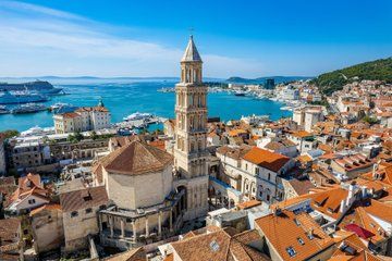 Split Walking Tour to Old Town with Local Tips