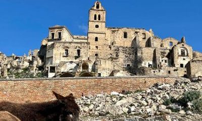 Craco Ghost Town and Pisticci Day Trip from Matera
