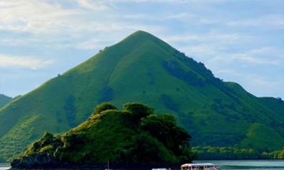 3 Day Private Komodo Island Boat Tour with Snorkeling
