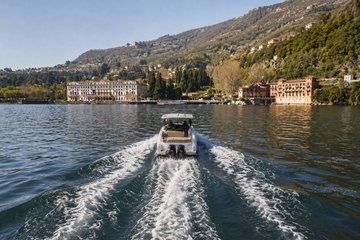 From Milan: Private Lake Como Transfer and Boat Experience