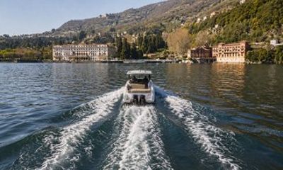 From Milan: Private Lake Como Transfer and Boat Experience