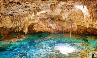 Cenote River Underground Aktun Chen