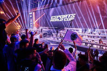 EWC Championship Experience 1 Day Pass with Roundtrip Transfers