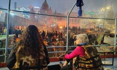 Varanasi Sunset Tour with Ganga Aarti with Free Boat Ride
