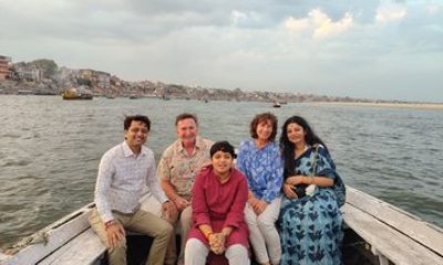 Varanasi Sunrise Tour with Ganga Aarti with Free Boat Ride