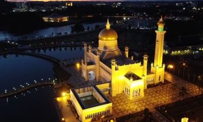 Brunei By Night Dinner and City Highlights Tour