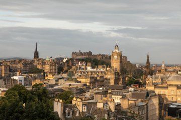 Discover Edinburgh: A Self-Guided Tour