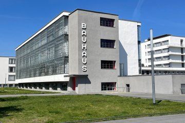 Private Bauhaus Architecture Day Tour from Berlin to Dessau
