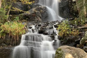 Explore Sarabraten Waterfall and Hauktjern Cliffs
