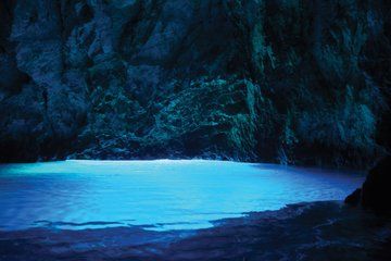 Private Boat Tour to Hvar Vis and Blue Cave Adventure