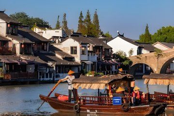 One Day Tour in Zhujiajiao and other Attractions in Shanghai