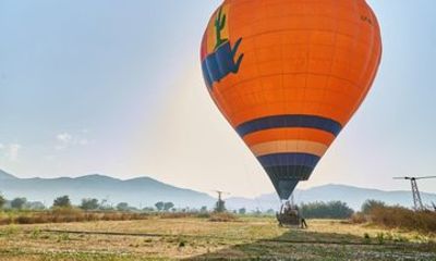 Lasithi Plateau Jeep Safari and Hot Air Balloon Experience