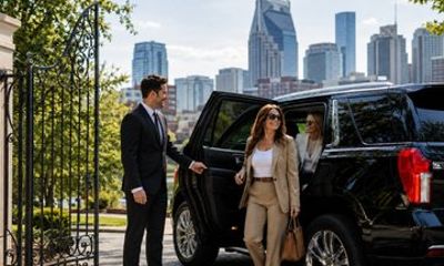 Nashville to Graceland Luxury Day Tour