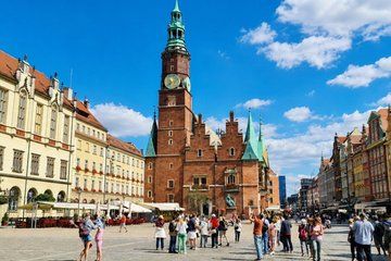 Wroclaw in a Nutshell classic City Walk with local Guide