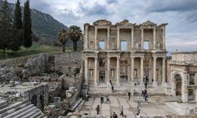 Guided Ephesus Day Tour on Virgin Mary House and Artemis