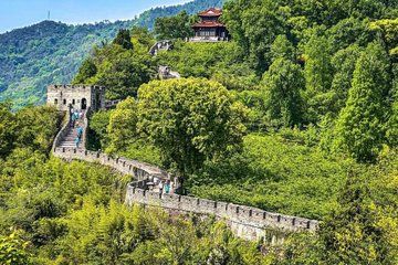 Jiangnan Great Wall Day Trip by Bullet Train