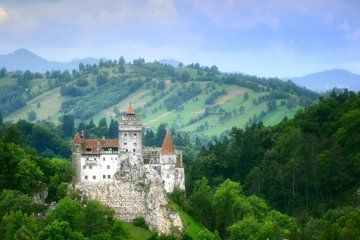 Dracula Castle and Brasov Old Town Private Tour