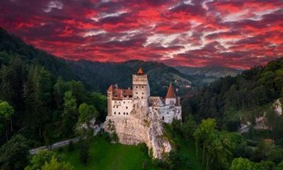 Two Castle Tour to Peles Castle and Bran Castle in Romania