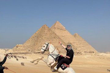 Giza Pyramids Private Tour with Camel Ride and Sphinx Visit