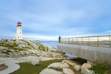 Private 7 hours Lunenburg Mahonebay Queens Beach Peggys Cove Tour