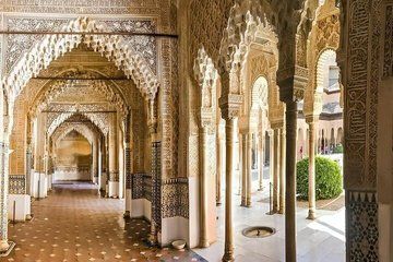 Alhambra Entry Assistance and Tourist Train Ride Granada