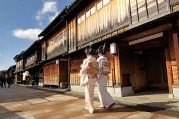 Kanazawa Private Car Natadera Temple and Geisha Show With Guide