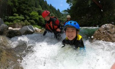 Sandankyo Family River Exploration – Nature Learning Adventure