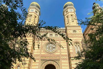Dohany Synagogue Ticket and a City Audio Tour of Budapest