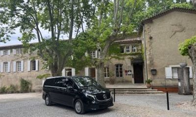 Premium City Transfer of Marseille and the Calanques by Van