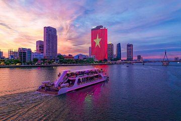 Da Nang Private Tour Poseidon Dinner Cruise and Hotel Transfer