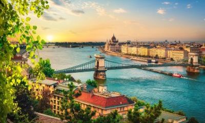 Private Day Trip from Vienna Budapest and Evening Bratislava