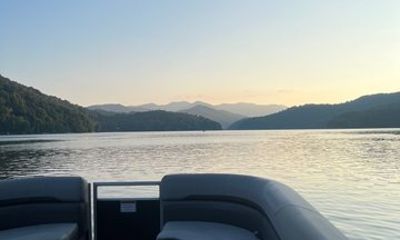 Sunset Boat Rental on Nantahala Lake