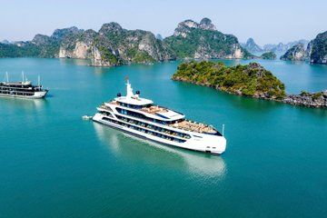 Premium Yacht Overnight Cruise in Halong and Lan Ha Bay