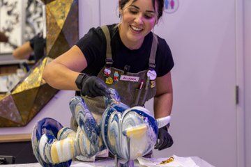 Paint and Sip Orlando Fluid Art Experience