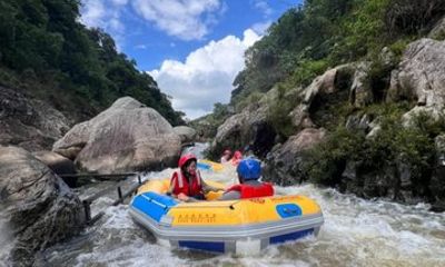 Guangzhou to Huangteng Gorge Rafting SkyWalk Cable Day Trip