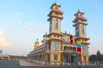 Private Journey to Cao Dai Temple and Cu Chi Tunnels